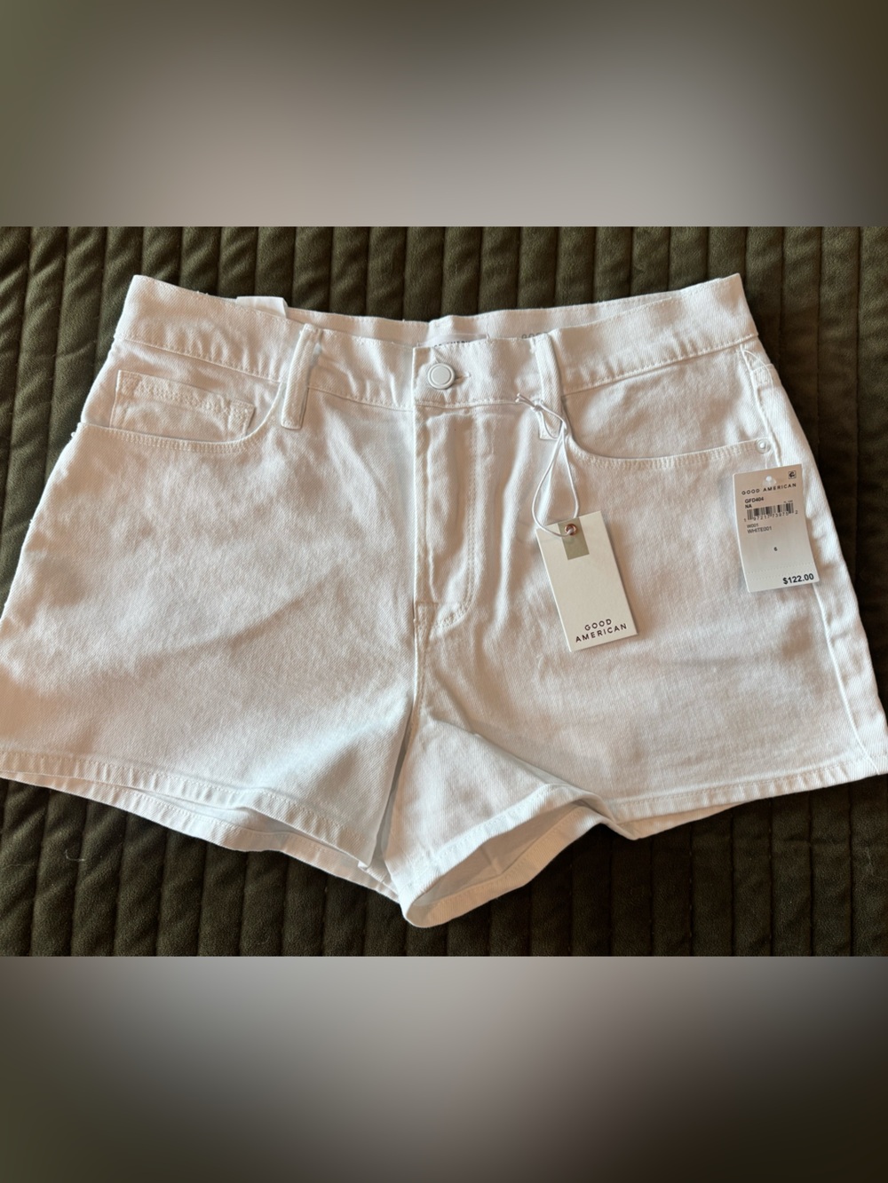 NWT Good American Good ’90s White Denim Shorts Size 6/28